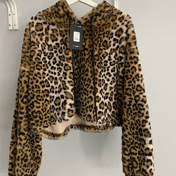 Leopard Hoodie & Shorts Set - Picture 3 of 4